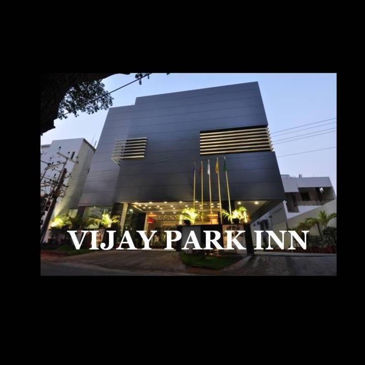 Hotel Vijay Parkinn, Gandhipuram, Коямпутур Екстер'єр фото